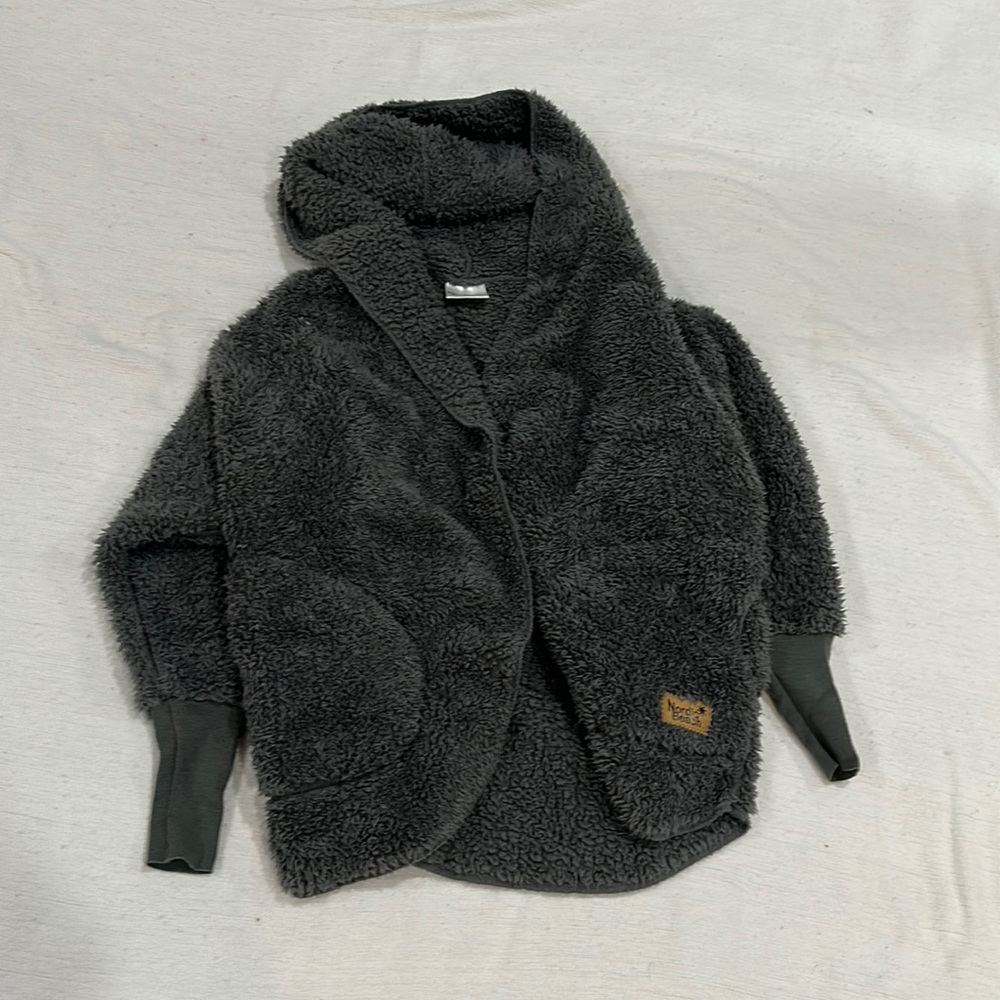Gray Nordic Beach wrap, super soft, OS, barely worn.